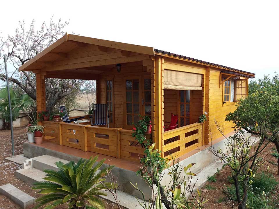 Diseños de casas rústicas de madera con porche