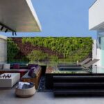 Casas estilo tropical con piscina