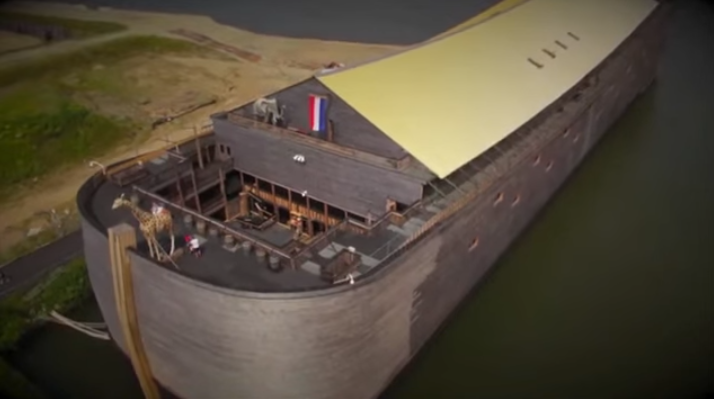 Medidas de la gigantesca Arca de Noé que construyó un millonario en 20 años