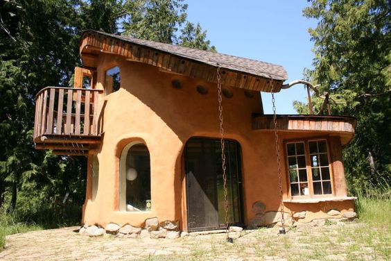 Casas de adobe con techo de teja