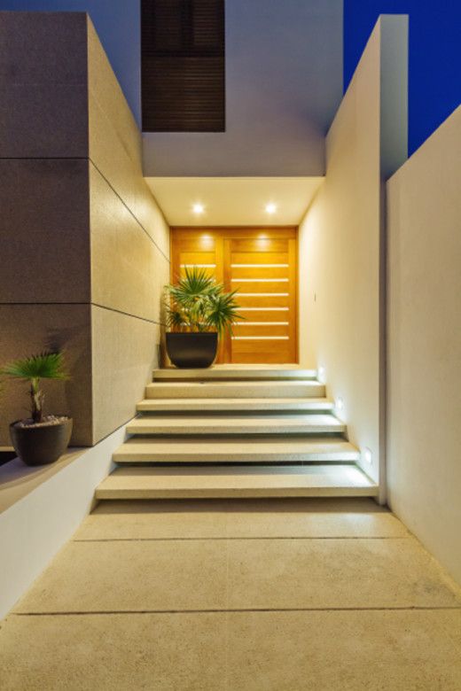 Escaleras exteriores para fachadas de casas