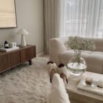 Salas de estar modernas con alfombra
